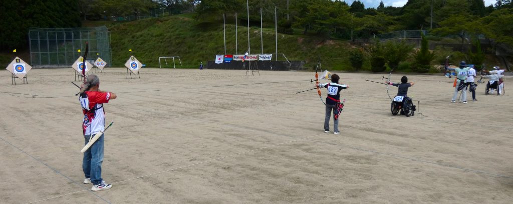 的に集中 引き放つ　全京都障害者総合スポーツ