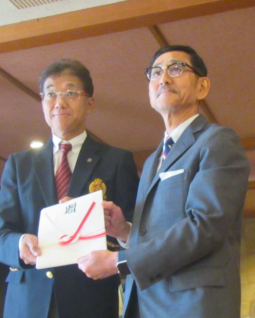 子どもたちの笑顔のため　積み重ねた歴史継承　大会への協賛　174人・23社から110万円（26/10/12）