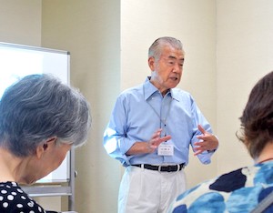 ｢修活｣で自立へ知識磨く